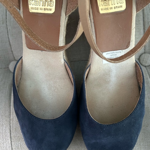 Navy Blue Suede Espadrilles. Sz 7 - Picture 6 of 9